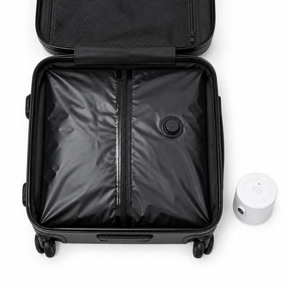 VacCase open